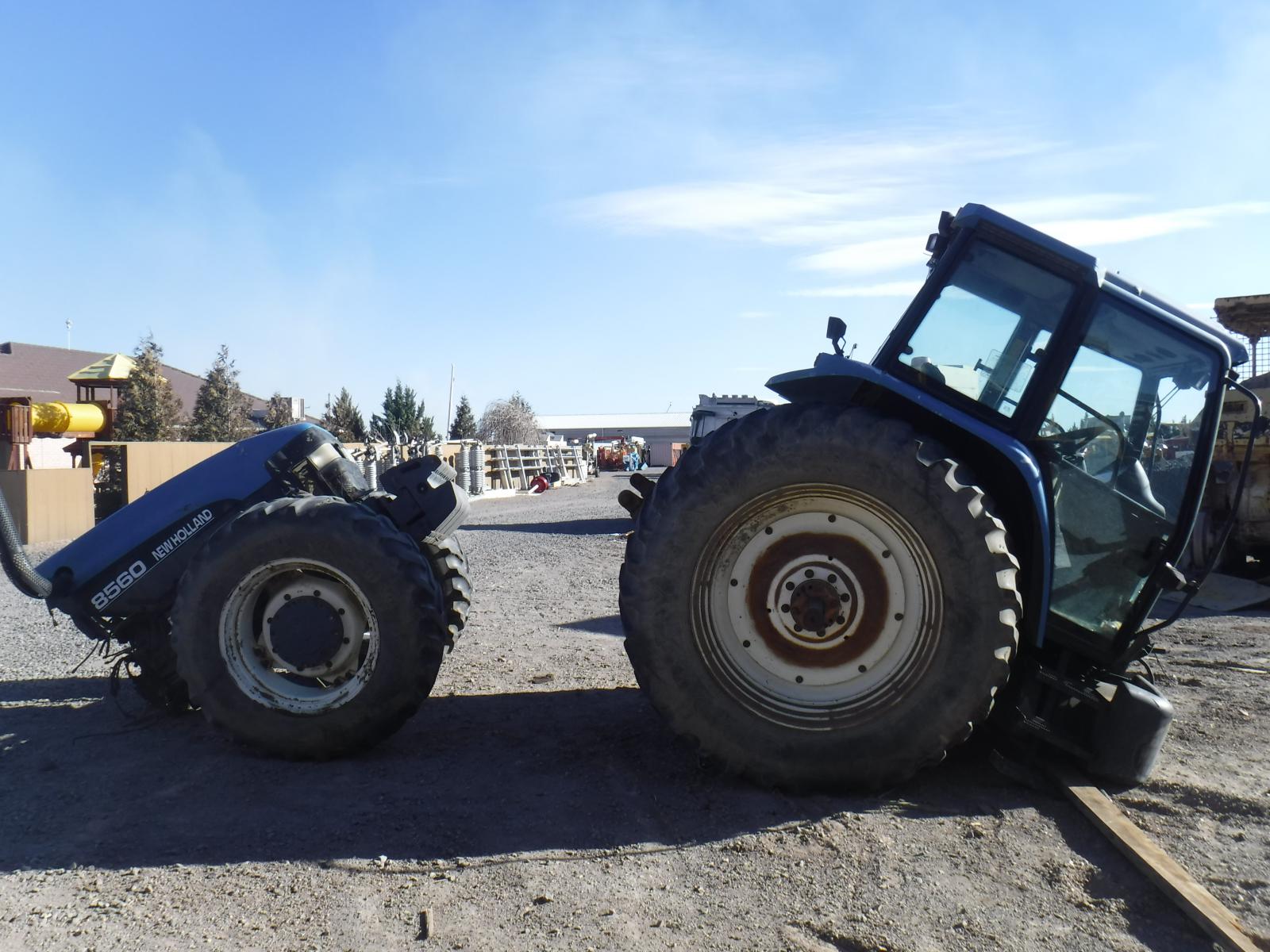 ./imagenes/INVOICE/2019/13858/TRACTOR NEW HOLLAND_8560 (11).JPG